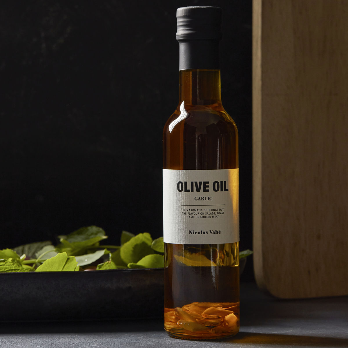 Olive oil with garlic Nicolas Vahe